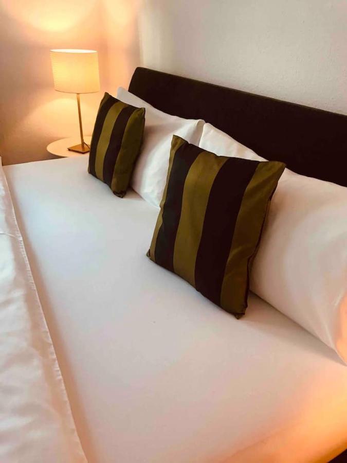 Schoene Grosse Wohnung 2 Schlafzimmer Bis 6 Pax Naehe Stadion Signal Iduna Dortmund Kültér fotó