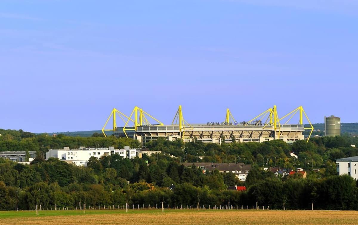 Schoene Grosse Wohnung 2 Schlafzimmer Bis 6 Pax Naehe Stadion Signal Iduna Dortmund Kültér fotó